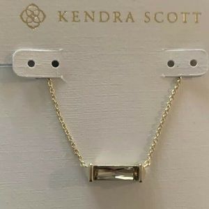 NWOT!! Kendra Scott gold and smoky crystal pendant